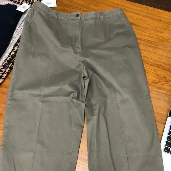 Appleseed Brown Khaki Capri Size 12 - Picture 2 of 4